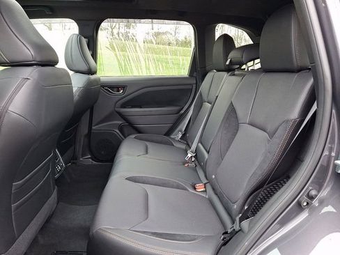 Used 2025 Subaru Forester Touring w/ Touring Package AWD/4WD image 12