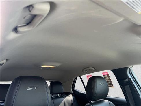 Used 2025 Buick Encore GX Sport Touring image 23