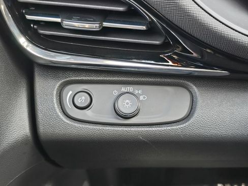 New 2026 Buick Envista Sport Touring FWD image 17
