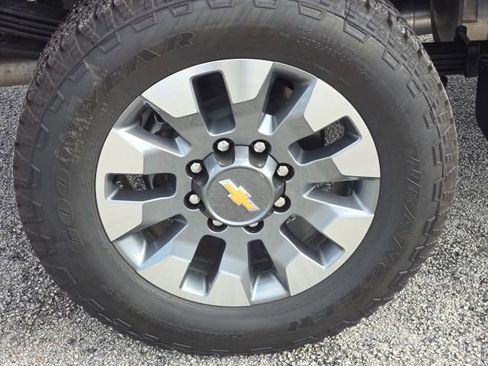 Used 2026 Chevrolet Silverado 2500 Custom w/ Custom Convenience Package image 13