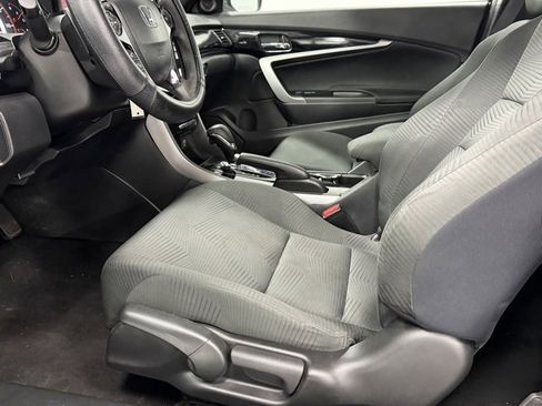 Used 2017 Honda Accord LX-S image 9