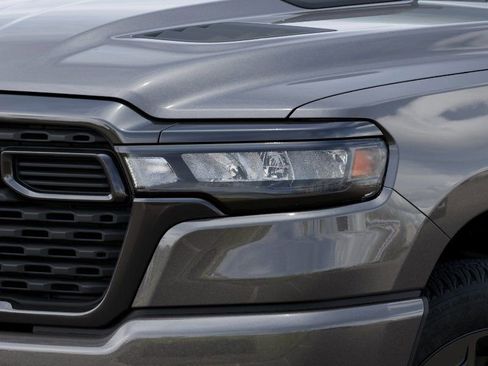 New 2026 RAM 1500 Express AWD/4WD image 16