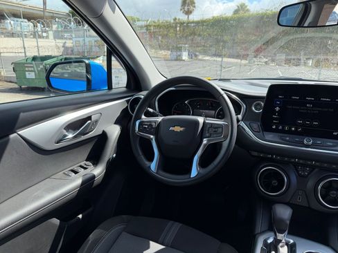 Used 2025 Chevrolet Blazer LT image 34