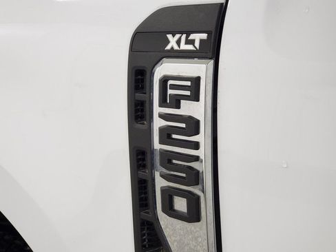New 2026 Ford F250 XLT w/ XLT Premium Package AWD/4WD image 26