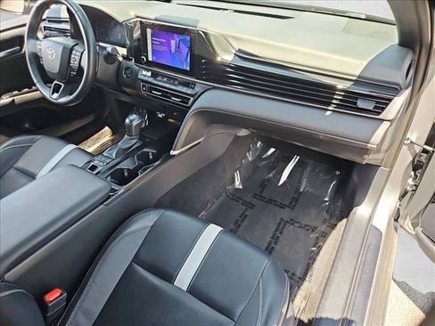 Used 2025 Toyota Camry SE FWD image 27