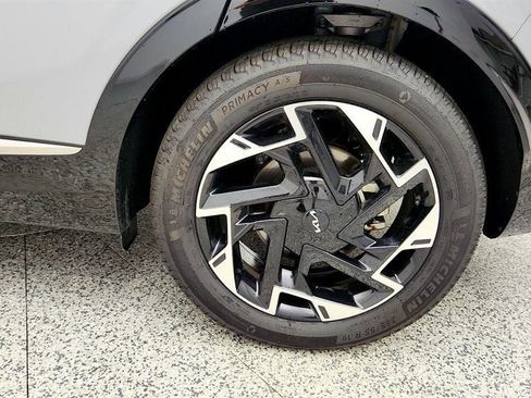 Used 2025 Kia Sportage SX FWD image 9