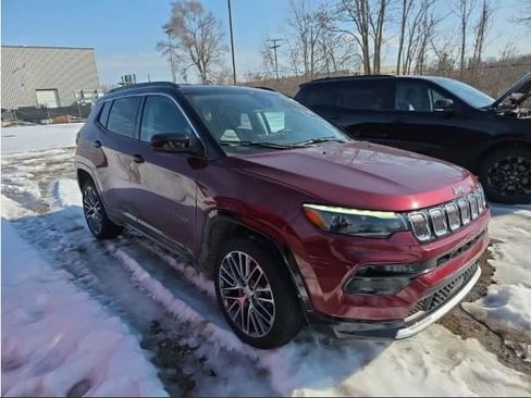 Used 2022 Jeep Compass Limited w/ Elite Group image 4