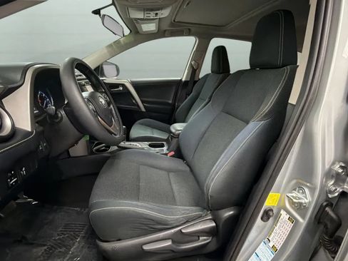 Used 2016 Toyota RAV4 XLE AWD/4WD image 19