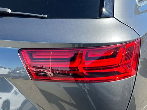 Used 2018 Audi Q7 3.0T Premium Plus w/ Premium Plus Package image 17