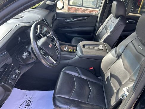 Used 2020 Cadillac Escalade ESV Platinum image 31