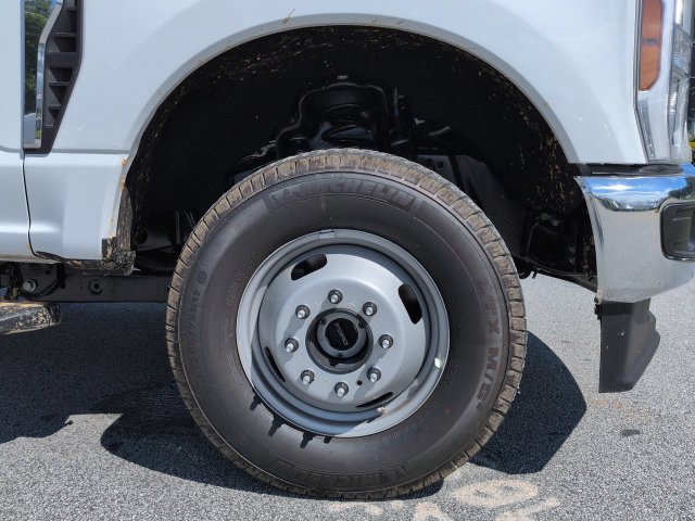 Used 2025 Ford F350 XL w/ XL Chrome Package AWD/4WD image 12