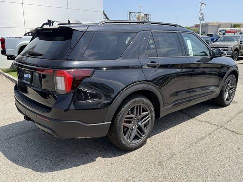Used 2026 Ford Explorer ST-Line w/ ST-Line Street Pack RWD image 6