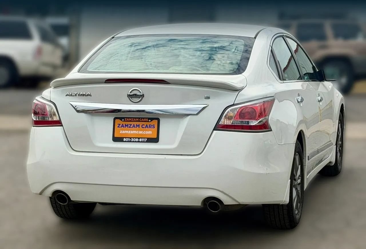 Used 2015 Nissan Altima 2.5 S w/ Sport Value Package FWD image 10