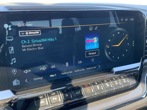 Used 2023 Chevrolet Silverado 1500 ZR2 w/ Technology Package image 40