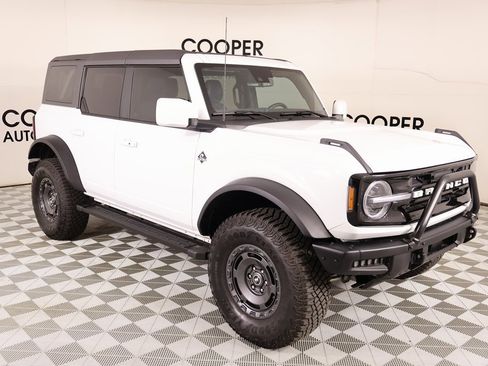 Used 2024 Ford Bronco Outer Banks image 1