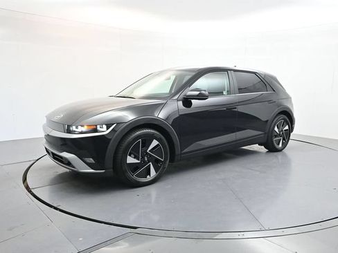 Used 2026 Hyundai Ioniq 5 SEL AWD/4WD image 3