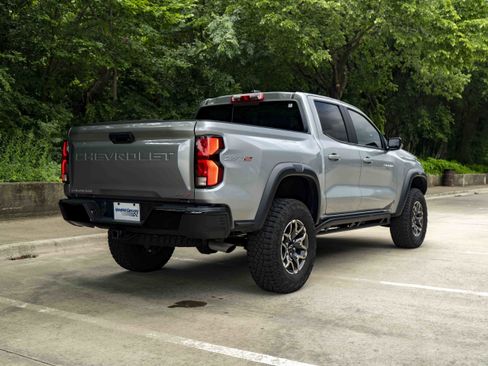 Used 2024 Chevrolet Colorado ZR2 AWD/4WD image 9