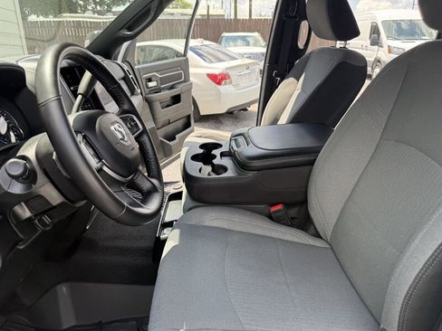 Used 2024 RAM 2500 Big Horn image 32