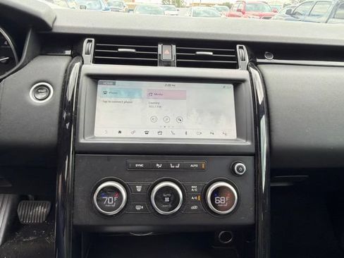 Used 2020 Land Rover Discovery SE AWD/4WD image 25