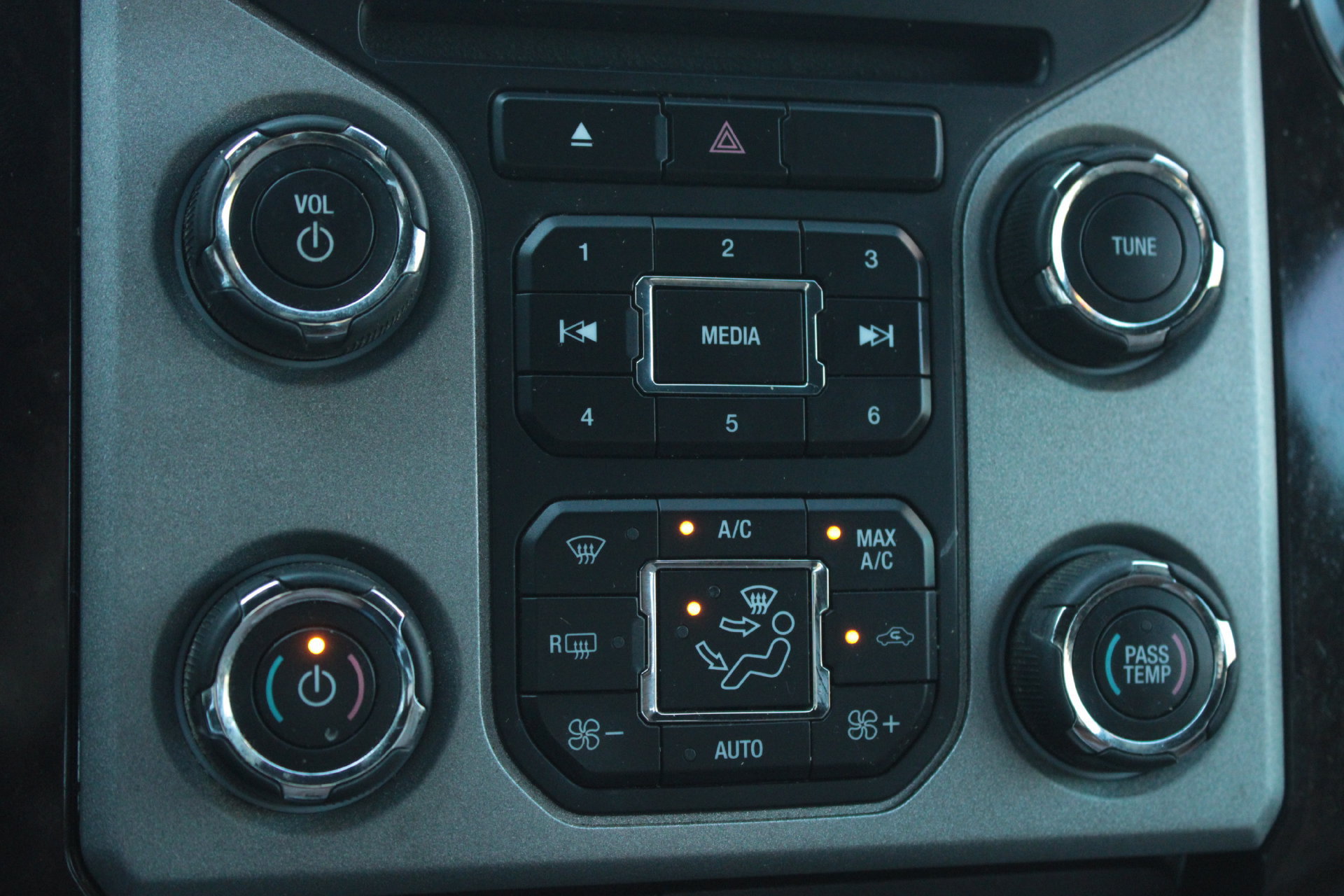 Used 2015 Ford F250 Platinum AWD/4WD image 45