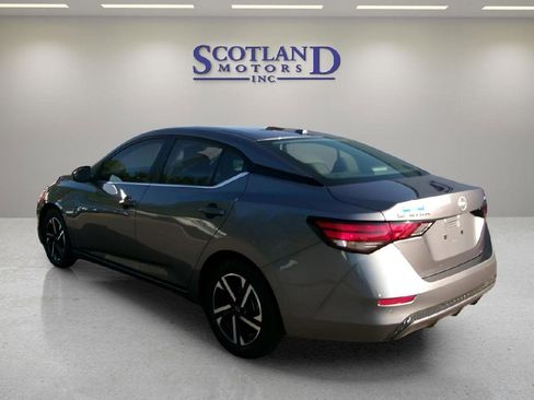Used 2024 Nissan Sentra SV FWD image 8
