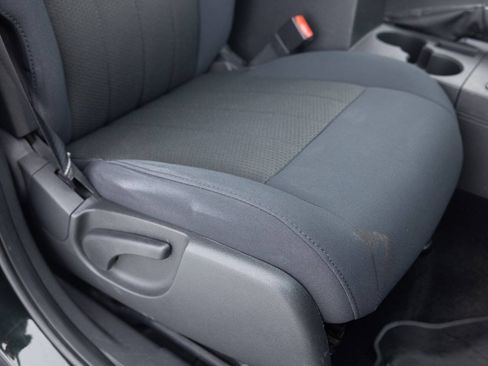 Used 2012 Jeep Liberty Sport AWD/4WD image 27