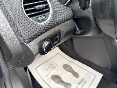 Used 2015 Chevrolet Cruze LT image 17