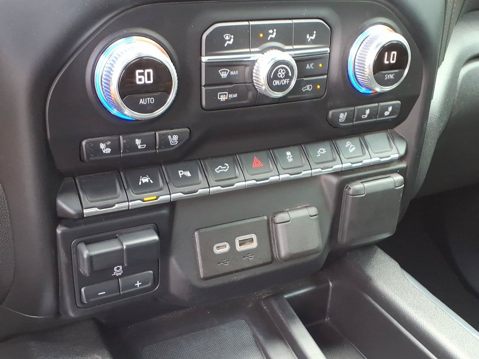 Used 2022 GMC Sierra 1500 AT4 w/ AT4 Premium Package AWD/4WD image 24