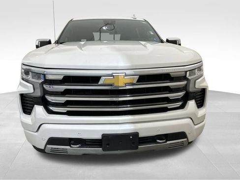 Used 2023 Chevrolet Silverado 1500 High Country w/ Technology Package image 10