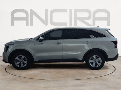 Certified 2026 Kia Sorento LX FWD image 4