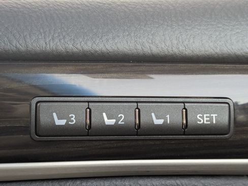 Used 2014 Lexus LS 460 AWD w/ Comfort Package image 42