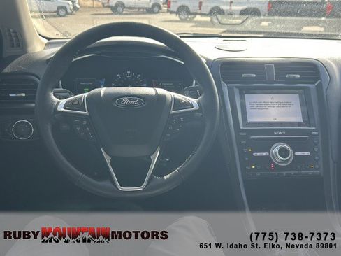 Used 2019 Ford Fusion Titanium image 12