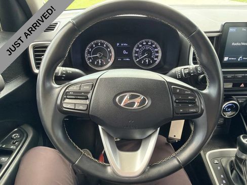 Used 2022 Hyundai Venue SEL w/ Cargo Package FWD image 13