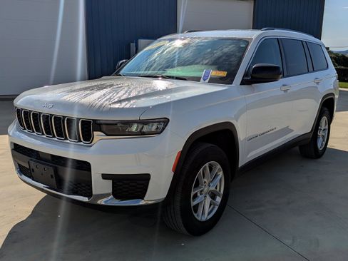 Used 2023 Jeep Grand Cherokee L Laredo w/ Luxury Tech Group I AWD/4WD image 1