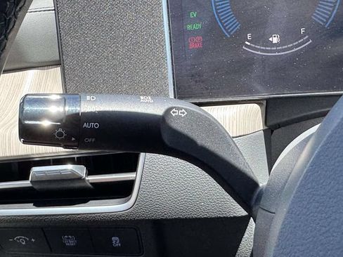 Used 2025 Hyundai Sonata SEL FWD image 25