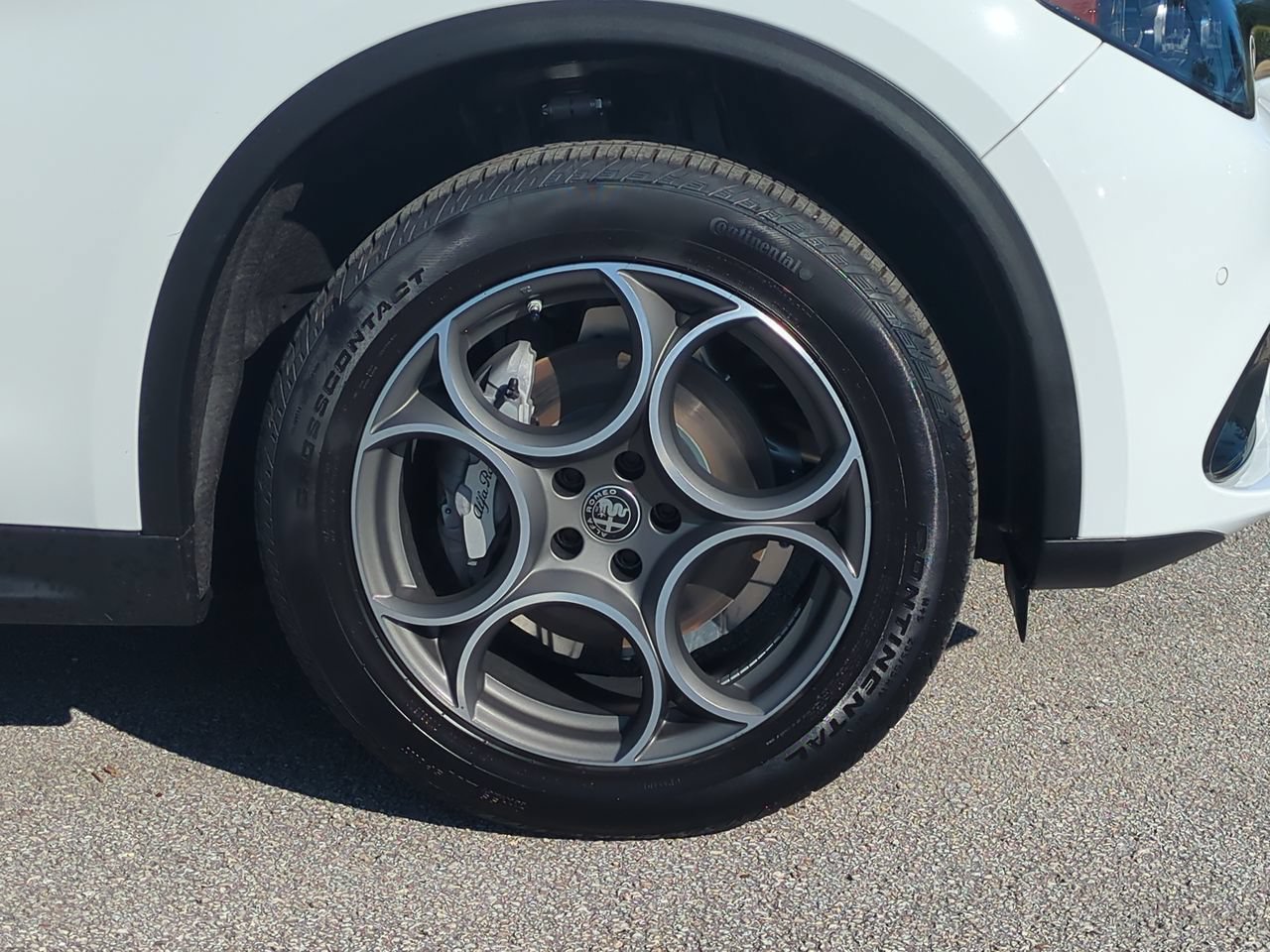 New 2025 Alfa Romeo Stelvio Sprint AWD/4WD image 10