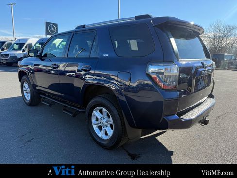 Used 2022 Toyota 4Runner SR5 Premium image 6