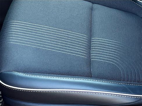 Used 2024 Hyundai Venue Limited image 20