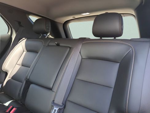 Used 2018 Chevrolet Equinox Premier image 9