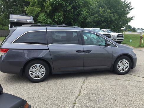 Used 2015 Honda Odyssey LX image 5