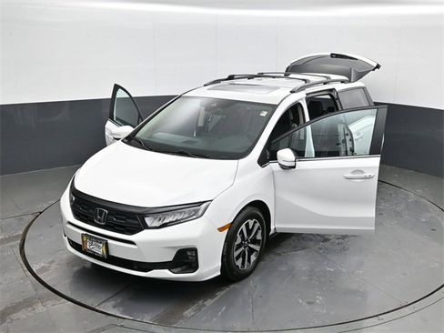Used 2025 Honda Odyssey EX-L image 32