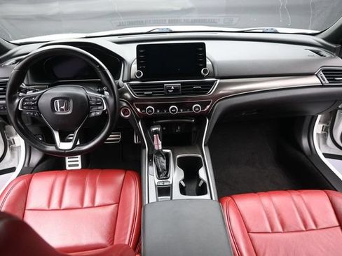 Used 2019 Honda Accord Sport image 14