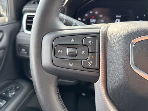 Used 2024 GMC Yukon XL Denali image 18