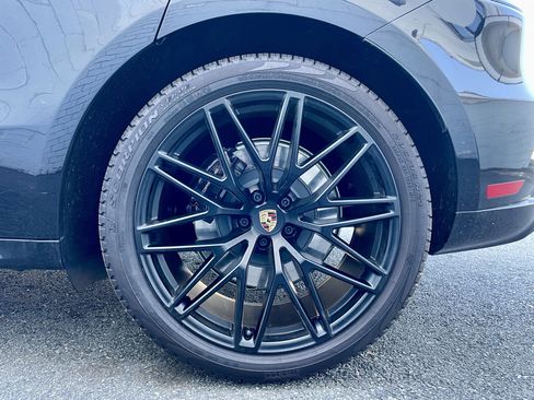 Used 2022 Porsche Macan GTS AWD/4WD image 10