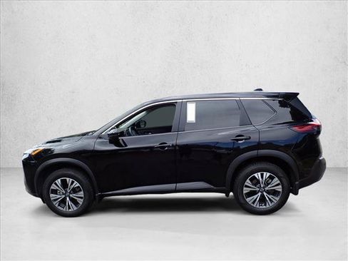 Used 2022 Nissan Rogue SV AWD/4WD image 2