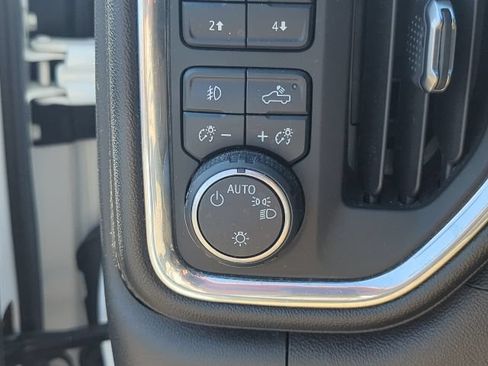 Used 2021 Chevrolet Silverado 1500 LT Trail Boss w/ Bed Protection Package AWD/4WD image 31