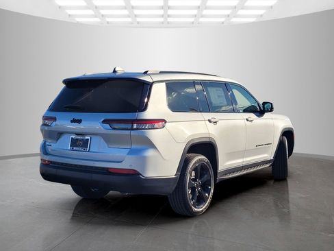 New 2025 Jeep Grand Cherokee L Altitude AWD/4WD image 4