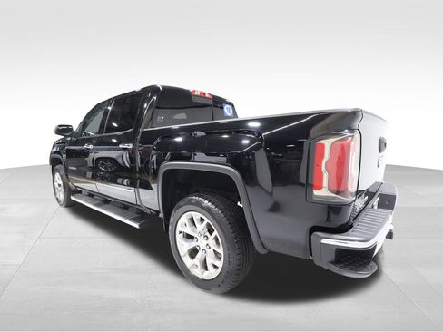 Used 2018 GMC Sierra 1500 SLT w/ SLT Premium Package image 2