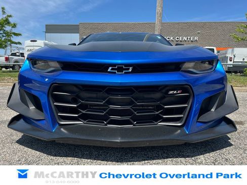 Used 2018 Chevrolet Camaro ZL1 RWD image 8