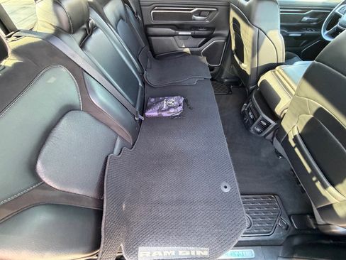 Used 2022 RAM 1500 Laramie AWD/4WD image 12